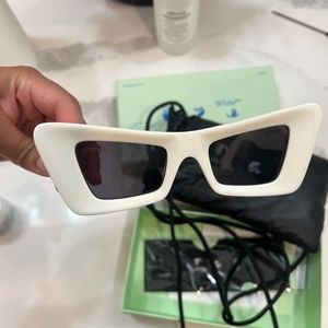 Accra cat eye-frame sunglasses